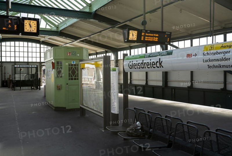 Above-ground underground station Gleisdreieck