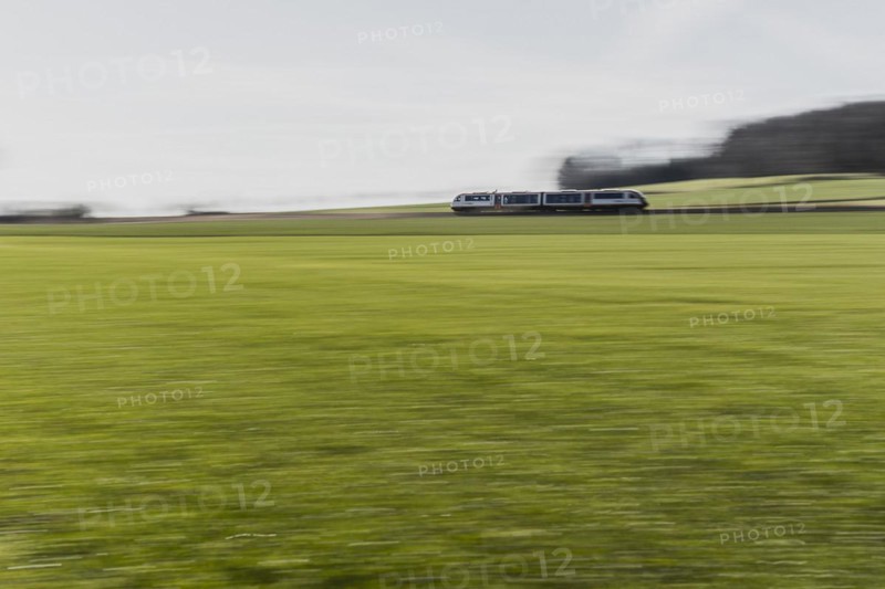 A train of the Laenderbahn Trilex in the Deilaendereck Germany