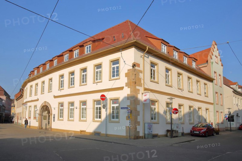 Former inn Goldener Deer