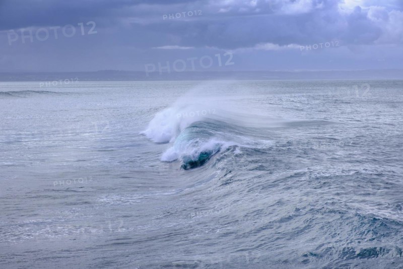 Lonely wave