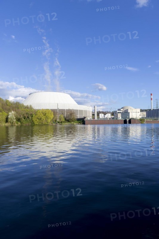 Neckarwestheim nuclear power plant on the Neckar