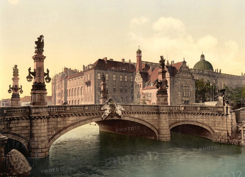 The Kaiser Wilhelm Bridge in Berlin