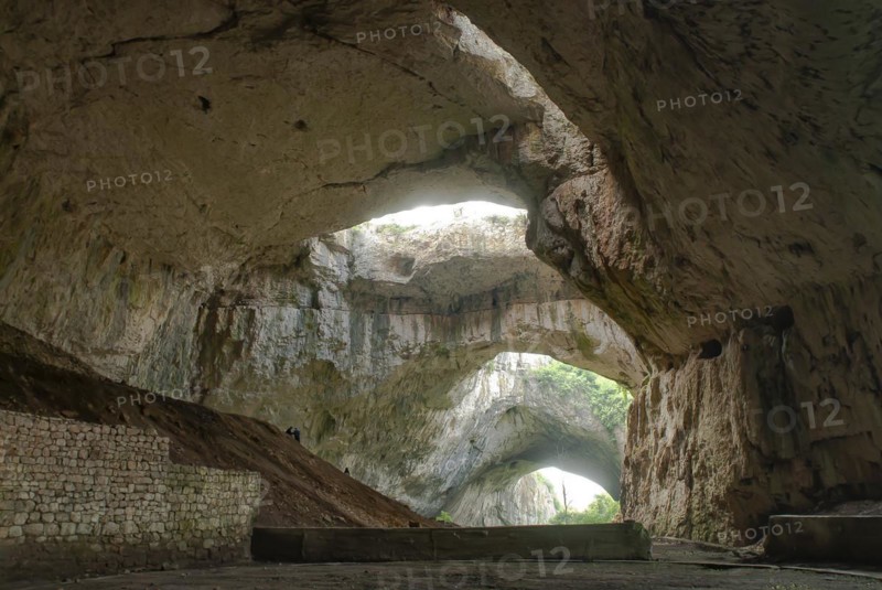 Devetashka Cave