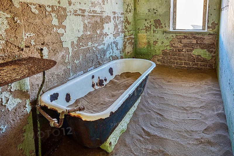 Bathtub