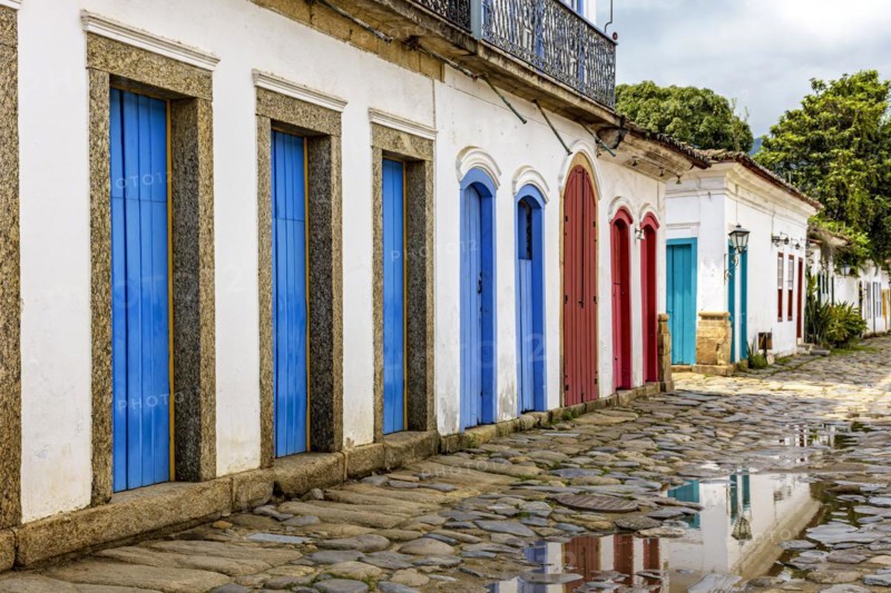 Old streets of the famous city of Paraty on the coast of the state of Rio de Janeiro and founded in 1667 with its colonial-style houses and cobblestones