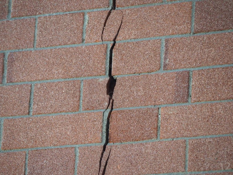 Crack on the wall