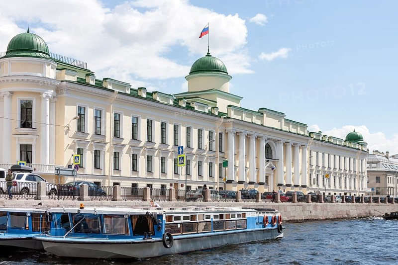 Colonial Building