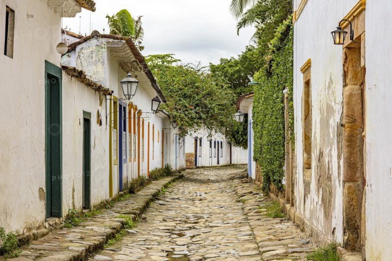 Old streets of the famous city of Paraty on the coast of the state of Rio de Janeiro and founded in 1667 with its colonial-style houses and cobblestones