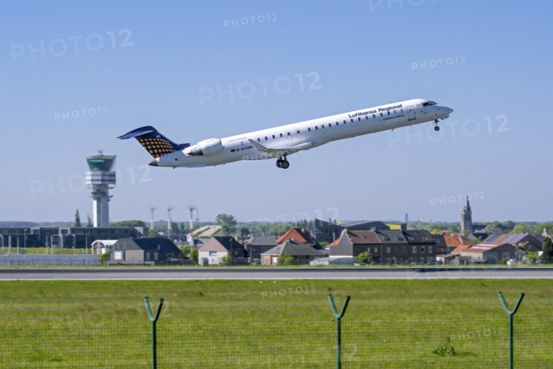 Bombardier CRJ-900LR