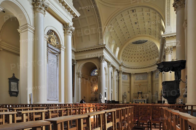 The Church of Saint Jacques-sur-Coudenberg showing Corinthian columns
