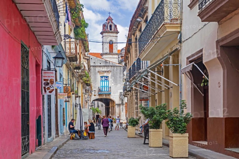Alley with bars and restaurants in the colonial city centre Old Havana