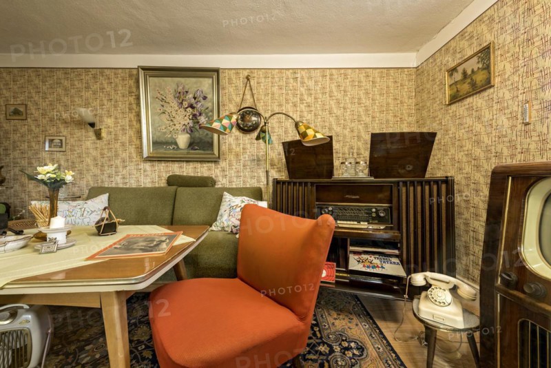 Living room of the 1950s