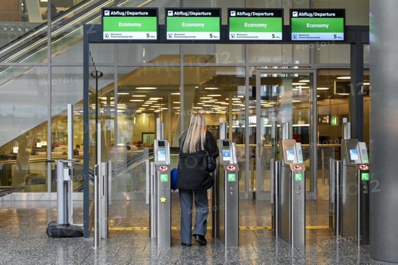 Entrance Boarding Control