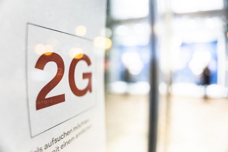 A sign for entry with the 2G rule