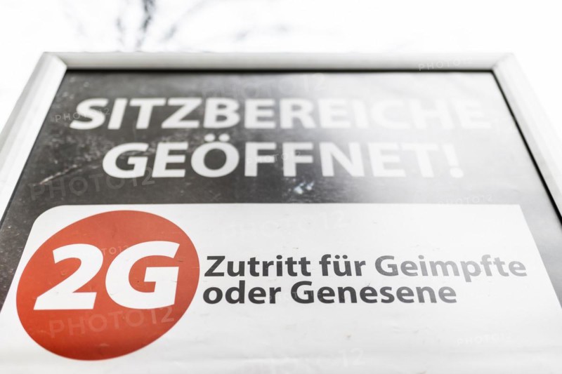 A notice for admission with the 2G rule