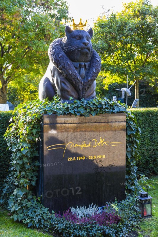 Honorary grave of the cartoonist Manfred Deix