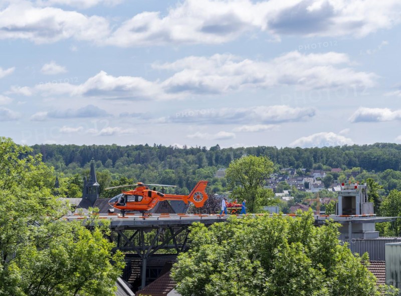 Patient transport from the rescue helicopter to the clinic