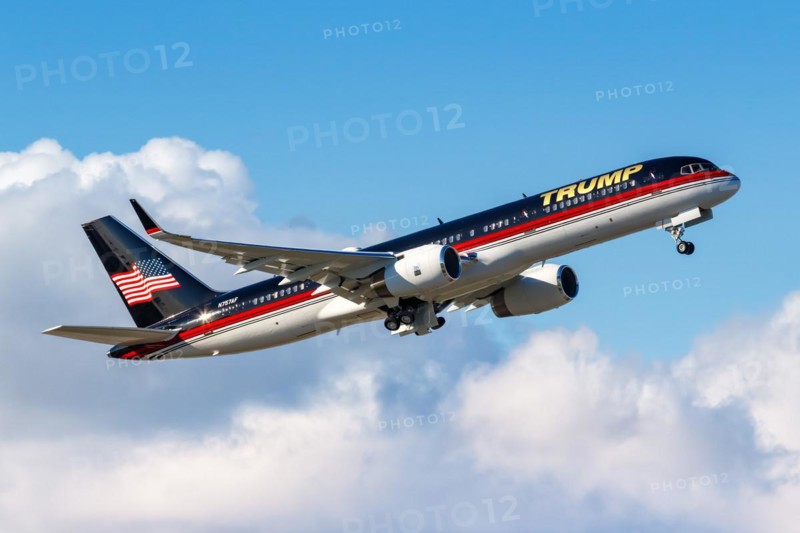 A Boeing 757-200 aircraft belonging to Donald Trump with registration number N757AF at West Palm Beach Airport