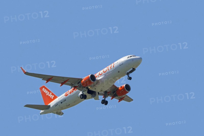 Airbus A320-214 WL