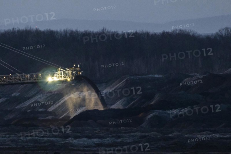 Overburden being transported in the Welzow opencast mine in Neupetershain