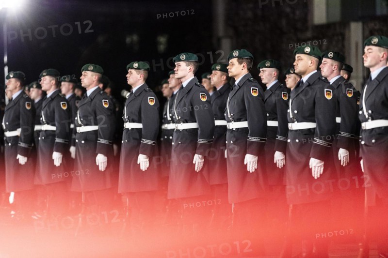 Soldiers from the Guard Battalion of the German Armed Forces