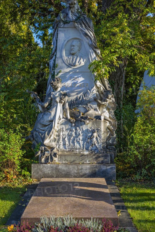 Honorary grave of the composer Carl Milloecker