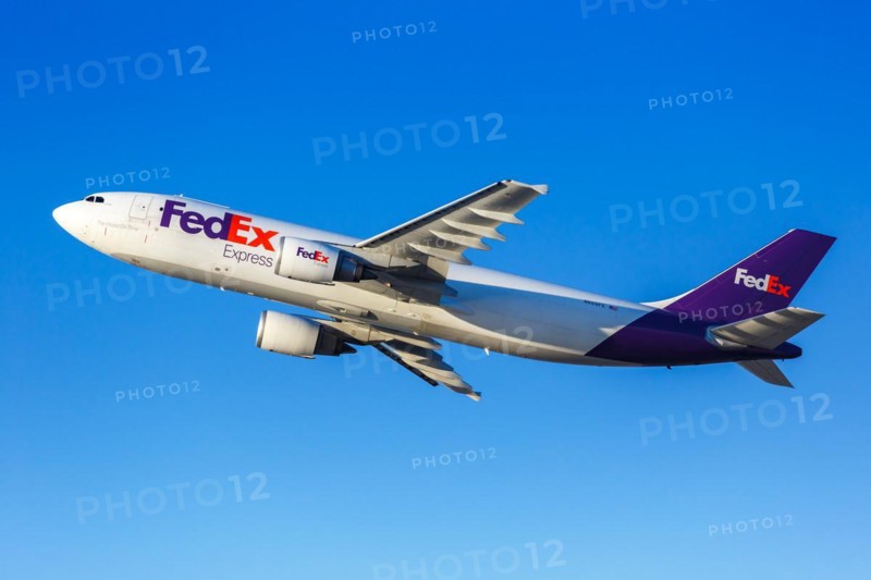 A FedEx Express Airbus A300-600F with registration number N669FE at Los Angeles Airport
