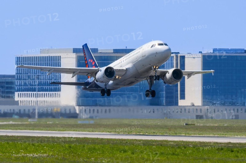 Airbus A319-111 from Brussels Airlines taking off from runway at the Brussels-National airport