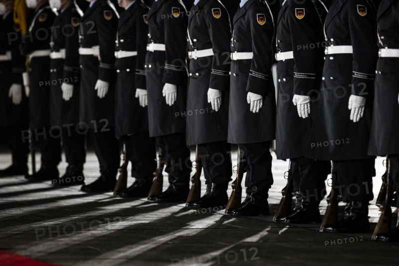 Soldiers from the Guard Battalion of the German Armed Forces