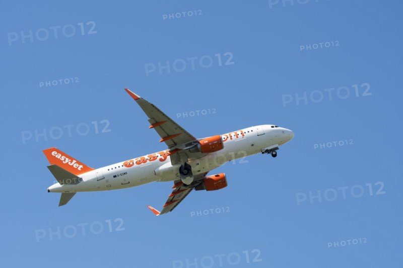 Airbus A320-214 WL
