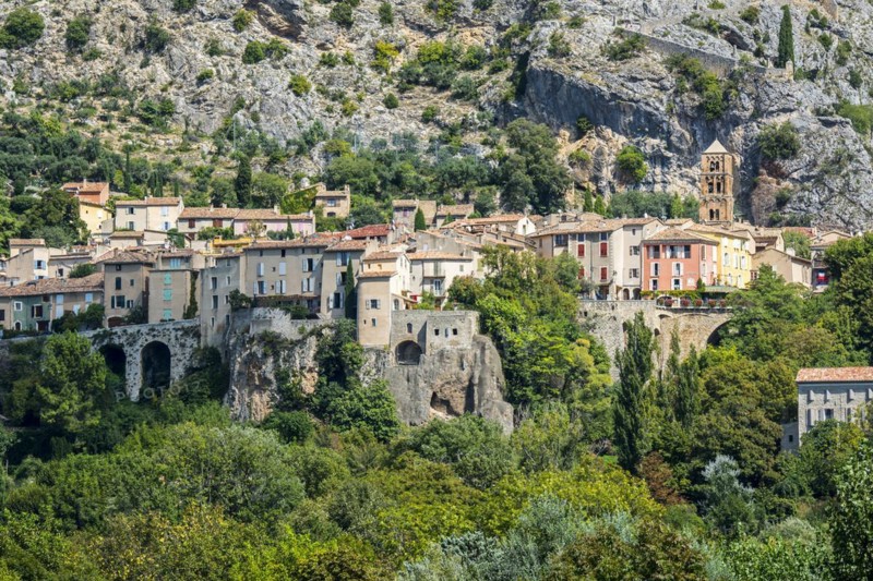 View over the Notre-Dame-de-l'Assomption church and the village Moustiers-Sainte-Marie