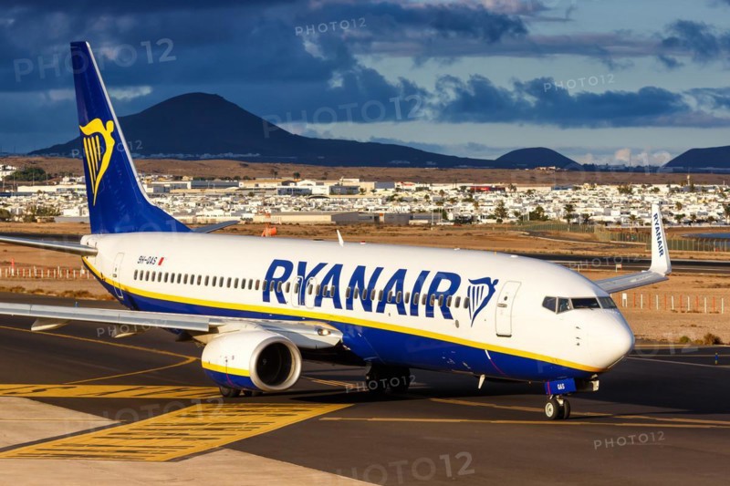 A Ryanair Boeing 737-800 aircraft with registration 9H-QAS at Lanzarote Airport
