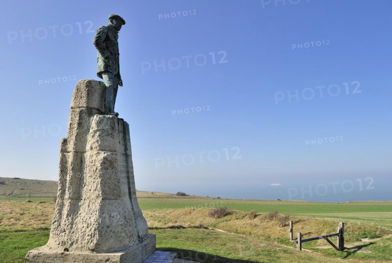 Statue of Hubert Latham