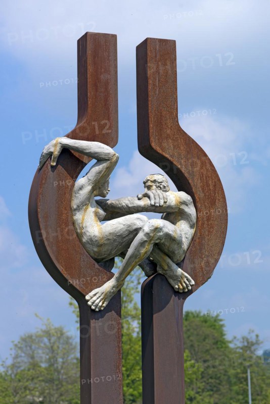Monument Brotherhood by sculptor Edgar Zuniga Jimenez