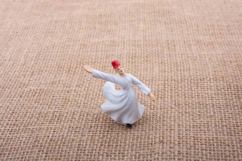 Sufi Dervish figurine model in small size in view