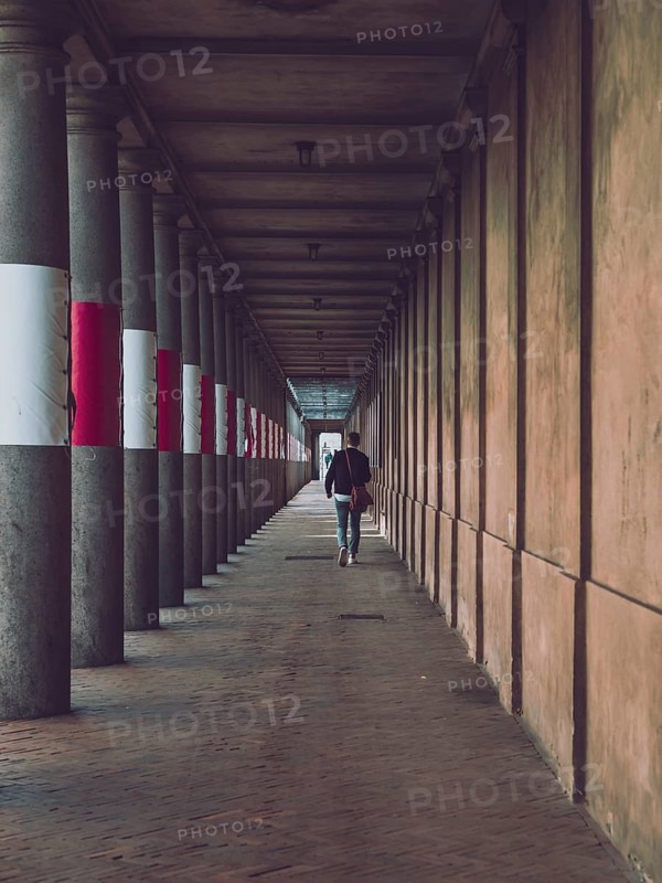 Pedestrian passageway with concrete columns