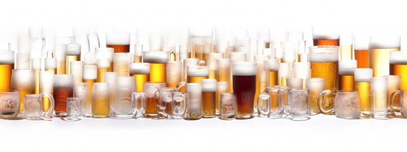 Seamless tileable rows of glasses and mugs of beer on a white background