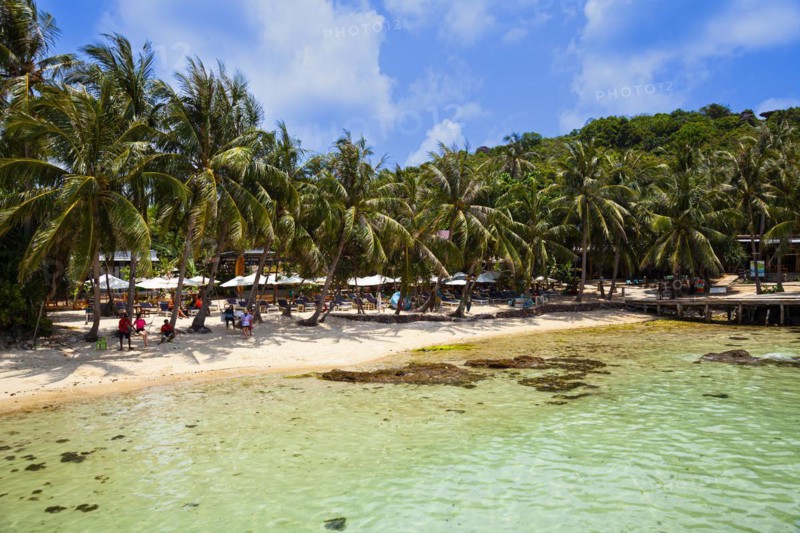 Beach of the Island May Rut Trong