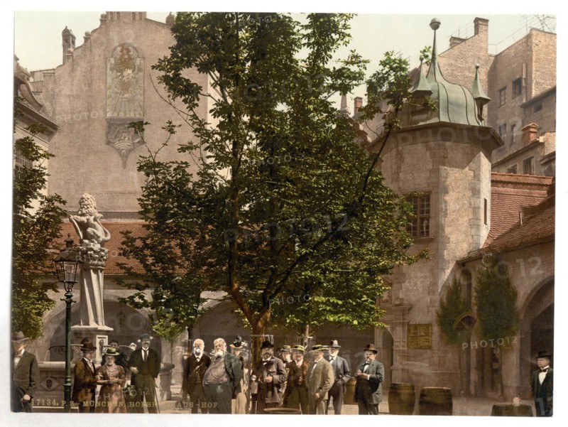 The courtyard of the Hofbraeuhaus in Munich