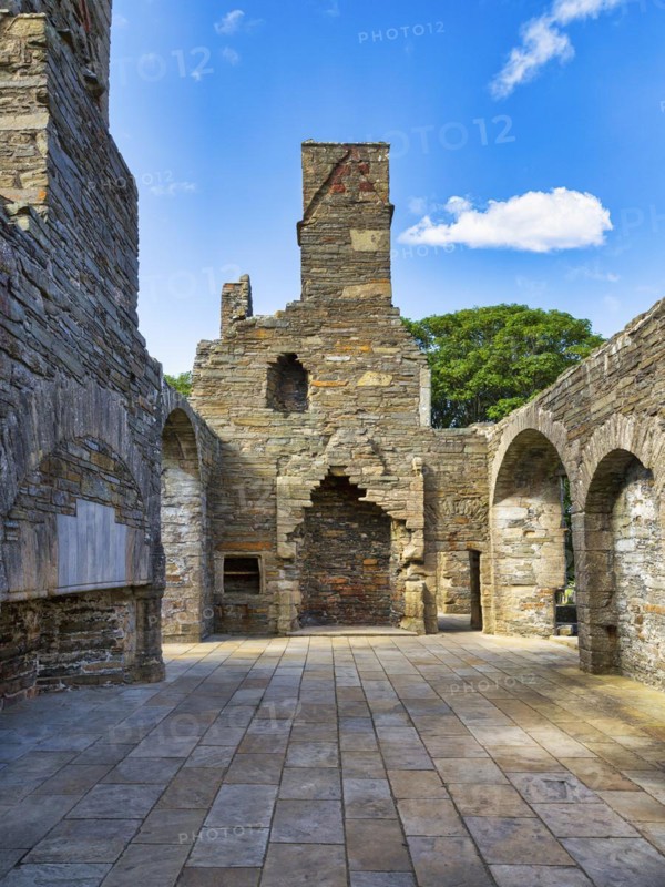 Castle ruins and former bishop's residence