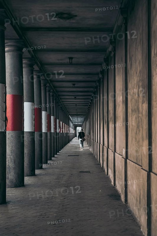 Pedestrian passageway with concrete columns