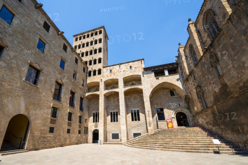 Placa del Rei and Capella de Santa Agueda