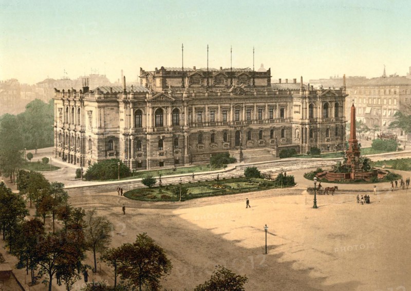 Augustaplatz with Museum and Mendebrunnen in Leipzig