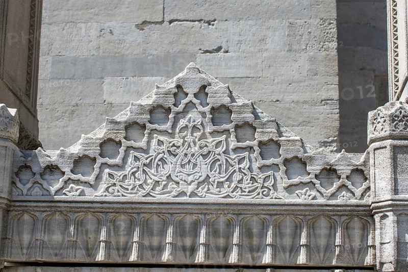 Ottoman marble carving art in detail