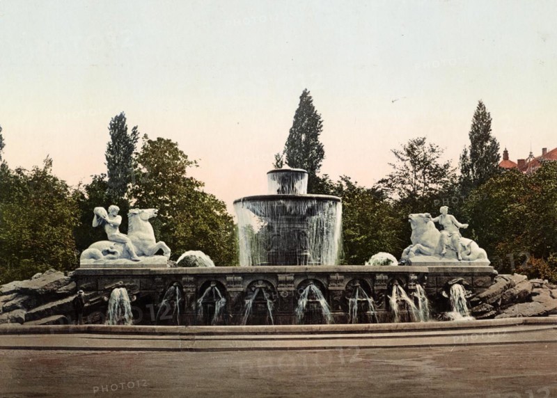 The Wittelsbach Fountain in Munich