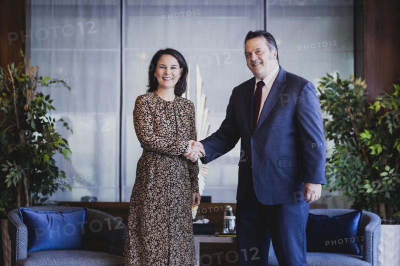(L-R) Annalena Baerbock (Buendnis 90 Die Gruenen), Federal Minister for Foreign Affairs, and William David Gressly, United Nations Humanitarian Coordinator for Yemen, pictured during a joint meeting in Jeddah, 16 May 2023. Baerbock is travelling to Saudi Arabia and Qatar on her three-day trip., Jeddah, Saudi Arabia, Asia