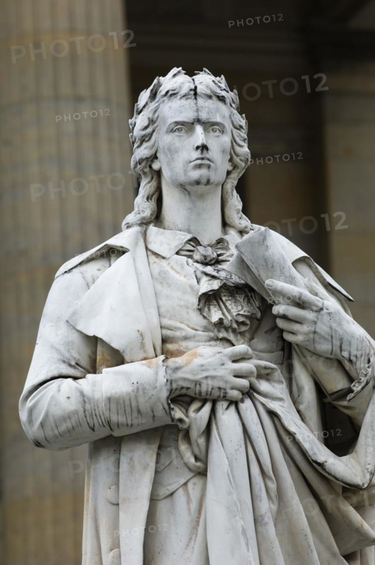 Statue of Schiller on Gendarmenmarkt in Berlin