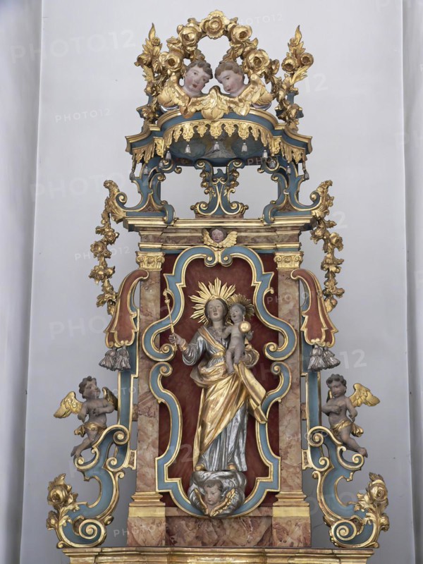Sculpture group Madonna with Child Jesus