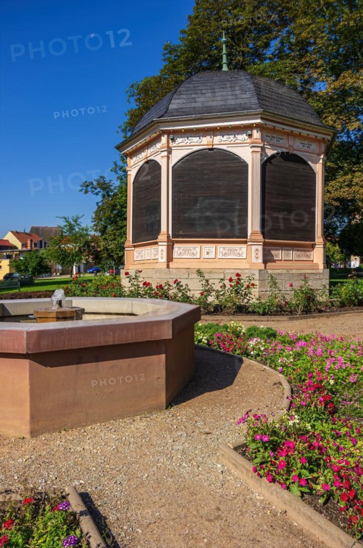 Pavilion and fountain in the centre of the spa gardens of Bad Frankenhausen
