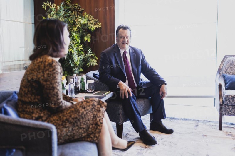 (L-R) Annalena Baerbock (Buendnis 90 Die Gruenen), Federal Minister for Foreign Affairs, and William David Gressly, United Nations Humanitarian Coordinator for Yemen, pictured during a joint meeting in Jeddah, 16 May 2023. Baerbock is travelling to Saudi Arabia and Qatar on her three-day trip., Jeddah, Saudi Arabia, Asia